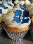 blue flower cupcakes 1.jpg