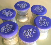 henna cupcakes 1.jpg