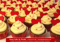 red heart cupcakes - 154679e05648bb.jpg