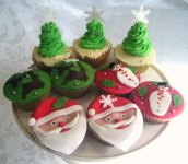 Christmas cupcakes 1.jpg