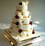 heart wedding cake with roses.JPG