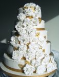 wedding cake with roses and gold leaves 1.jpg