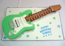 guitar cake 1.jpg